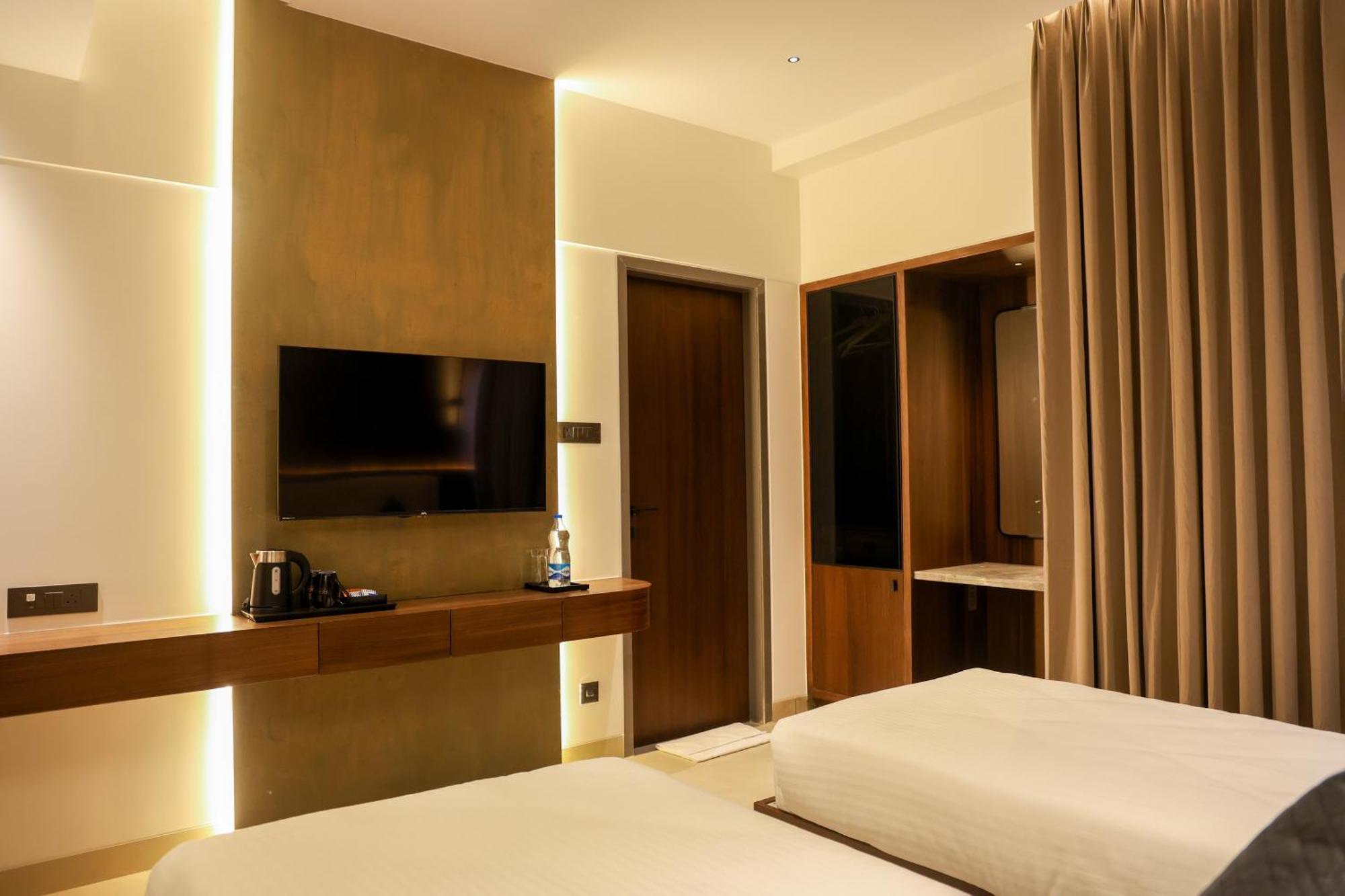 Raga - A Boutique Hotel Belgaum Exterior foto